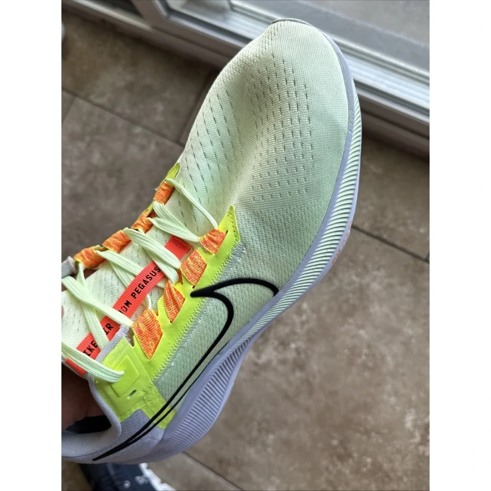 Nike Air Zoom Pegasus 38 Running Shoes Men's Size 13 Barely Volt Yellow Athletic